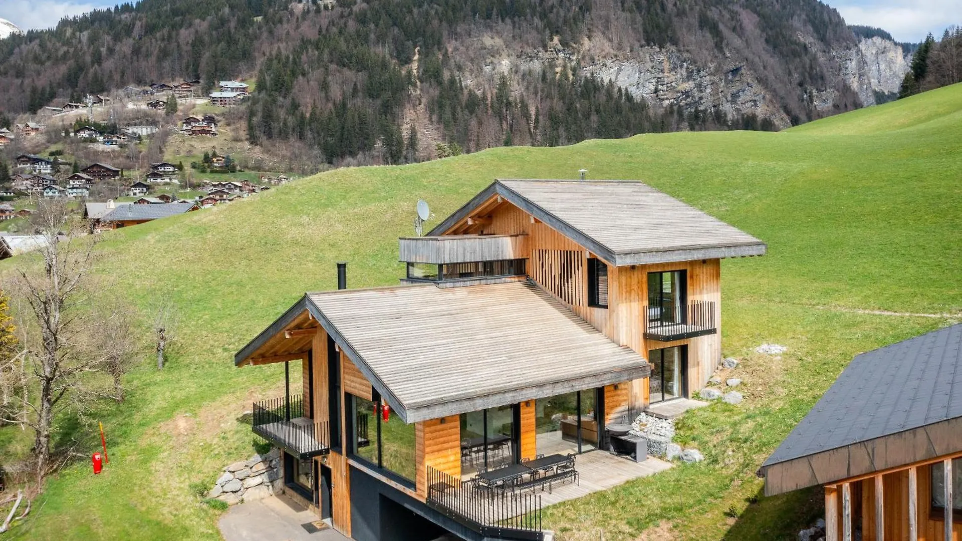 Chalet Nelcote Morzine - By Emerald Stay 0*,